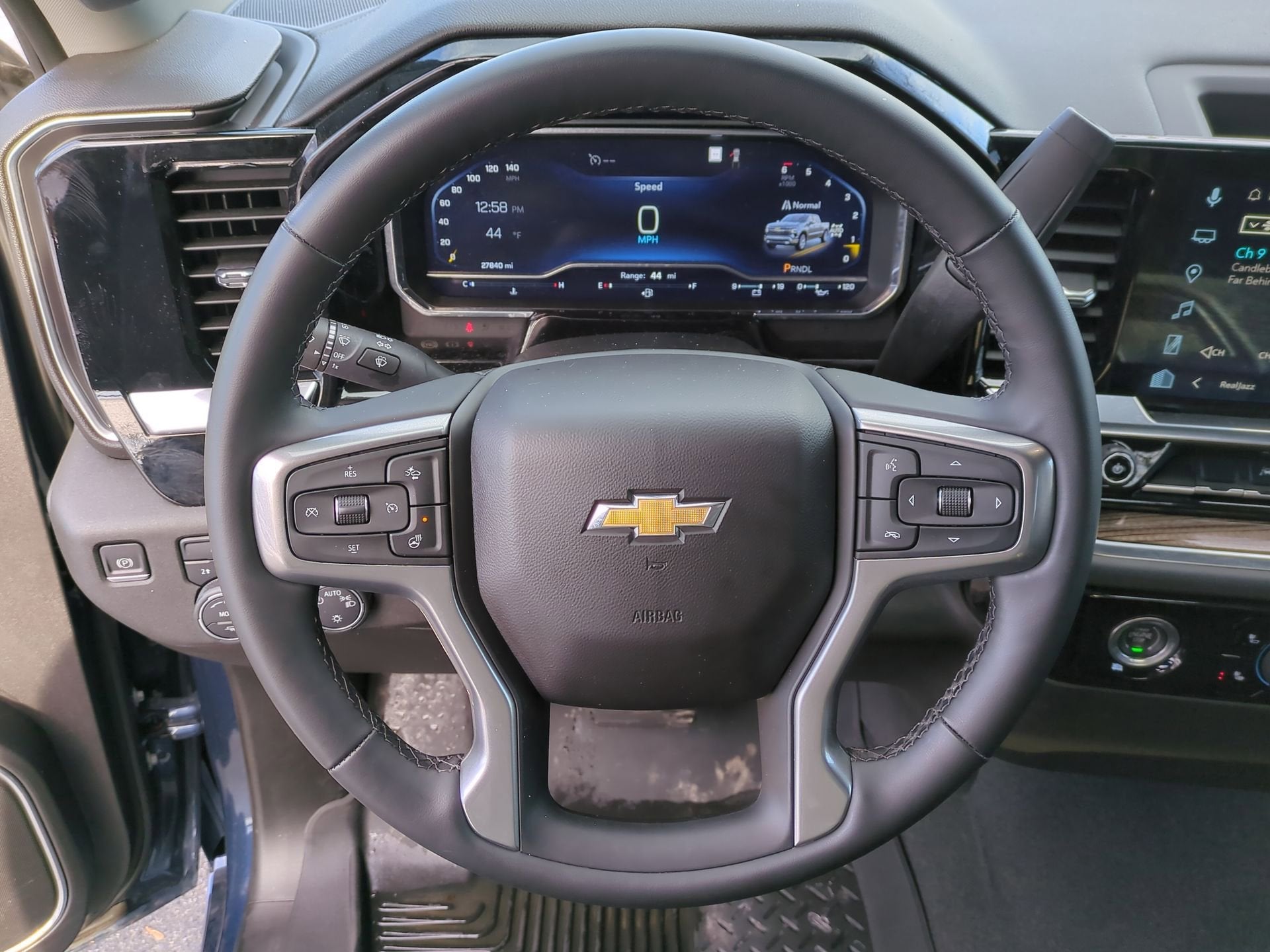 2023 Chevrolet Silverado 1500 LT (2FL)