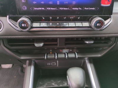 2025 Chevrolet Colorado WT/LT