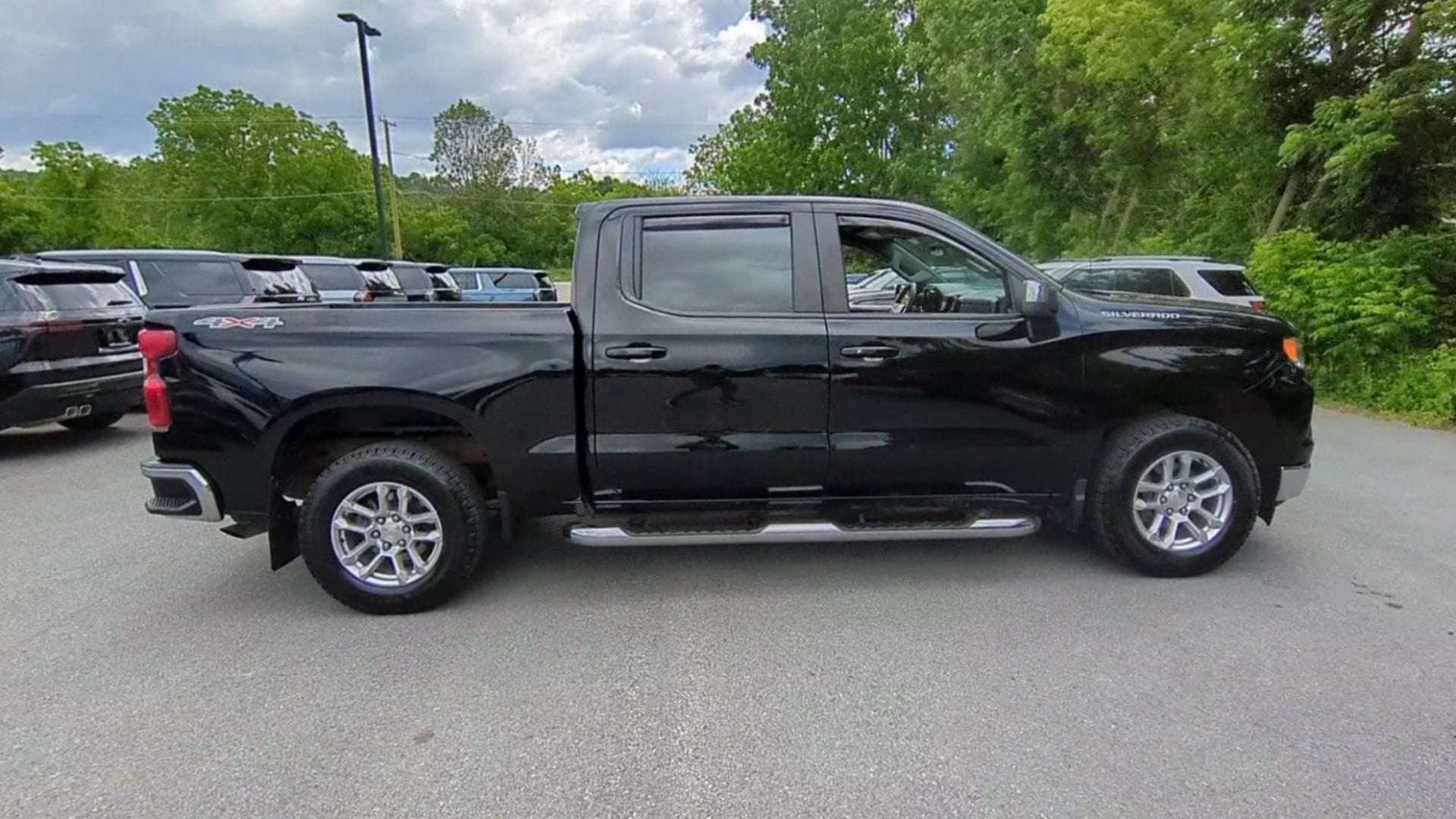 2022 Chevrolet Silverado 1500 LT (2FL)