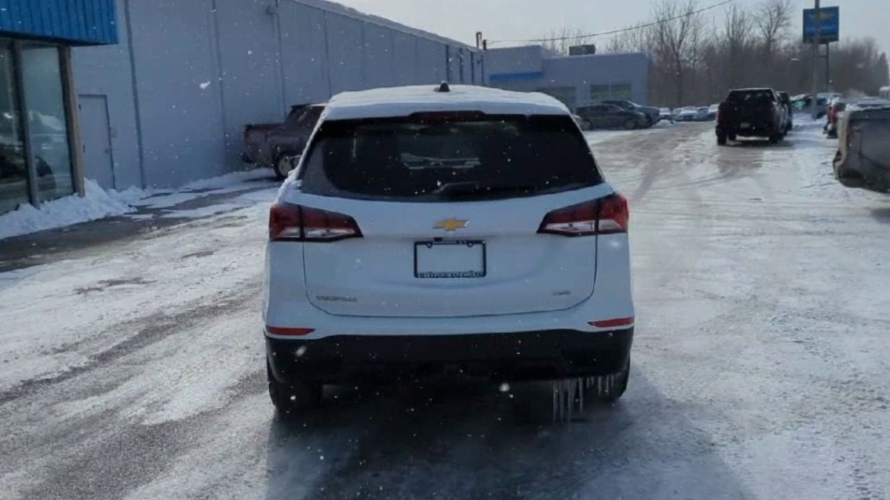 2023 Chevrolet Equinox LS