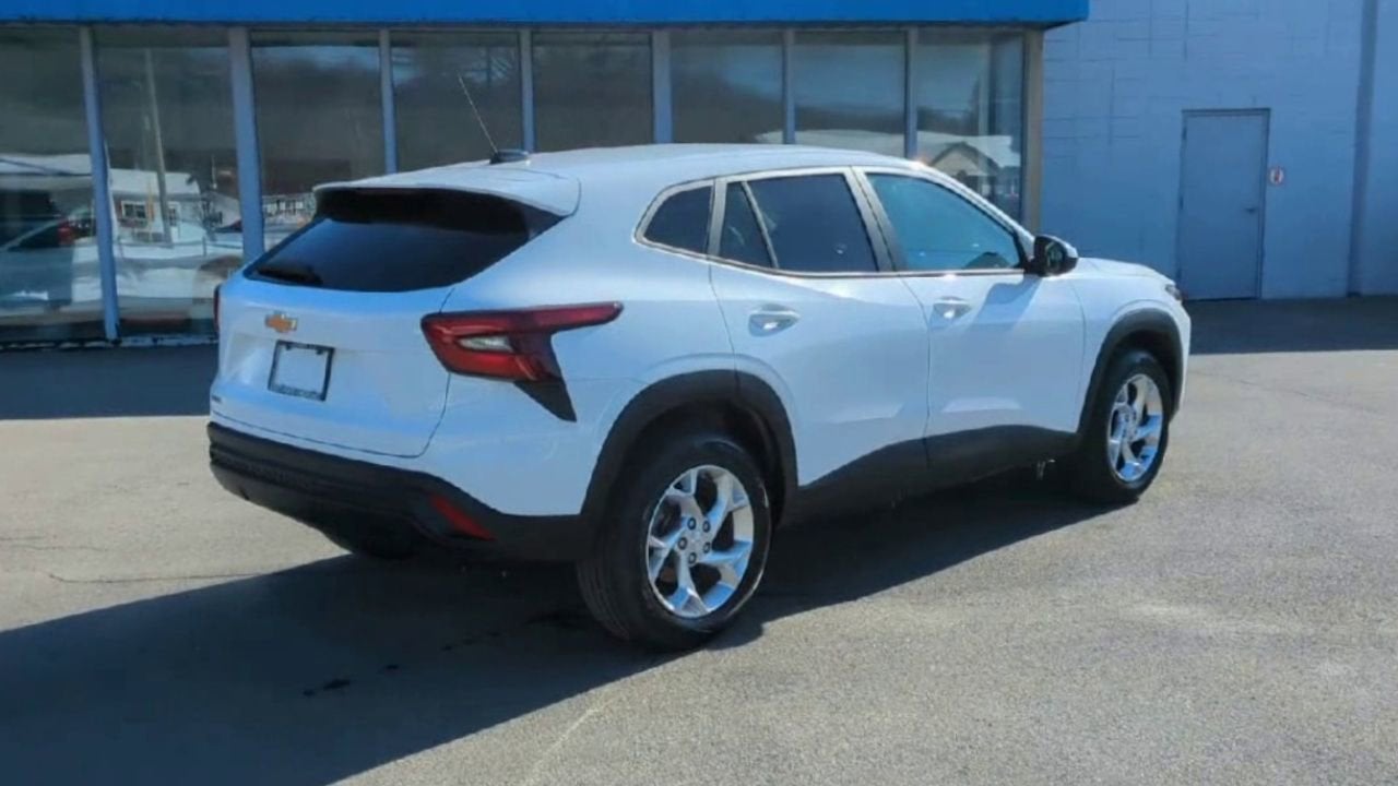 2024 Chevrolet Trax LS