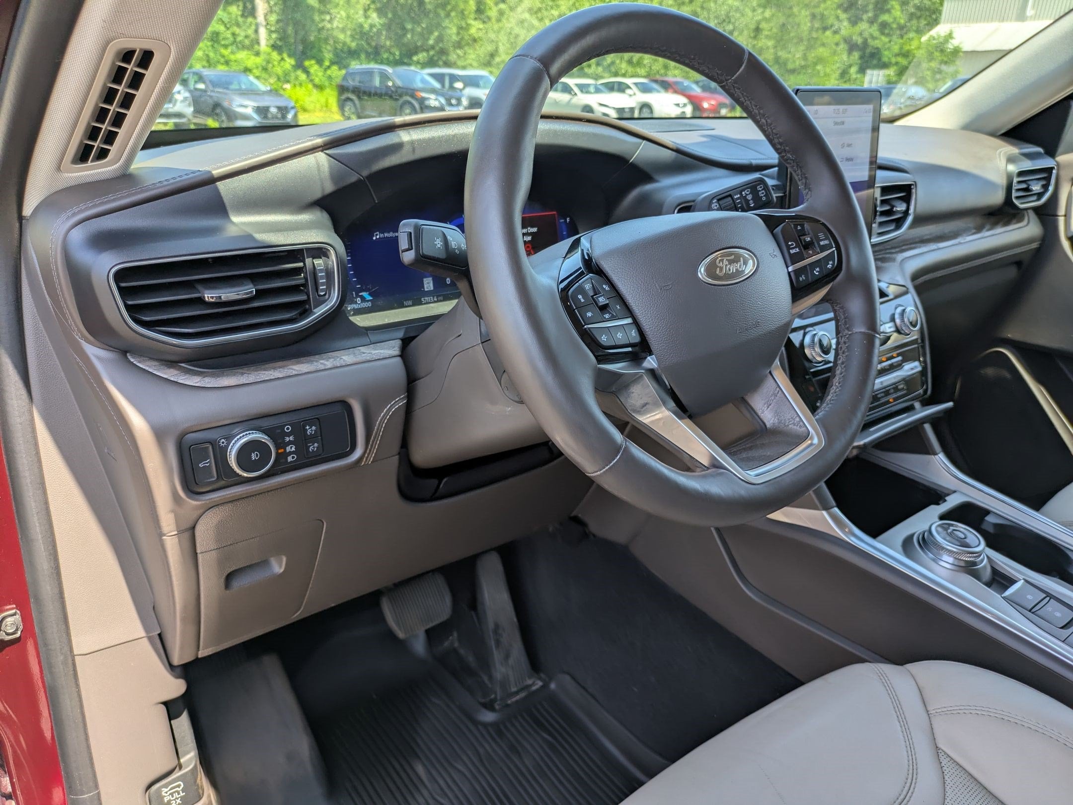 2022 Ford Explorer Platinum