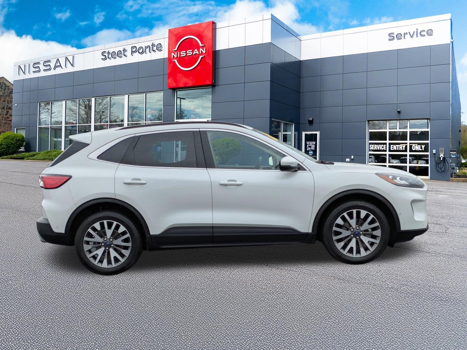 2020 Ford Escape Titanium