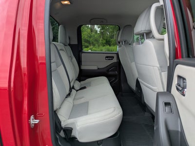 2025 Nissan Frontier SV