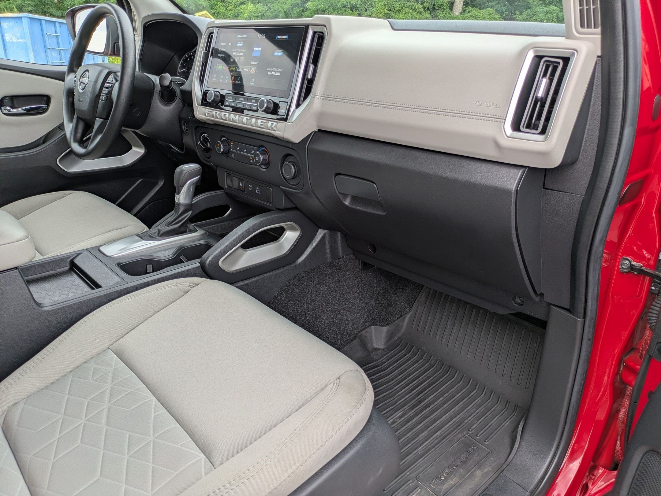 2025 Nissan Frontier SV