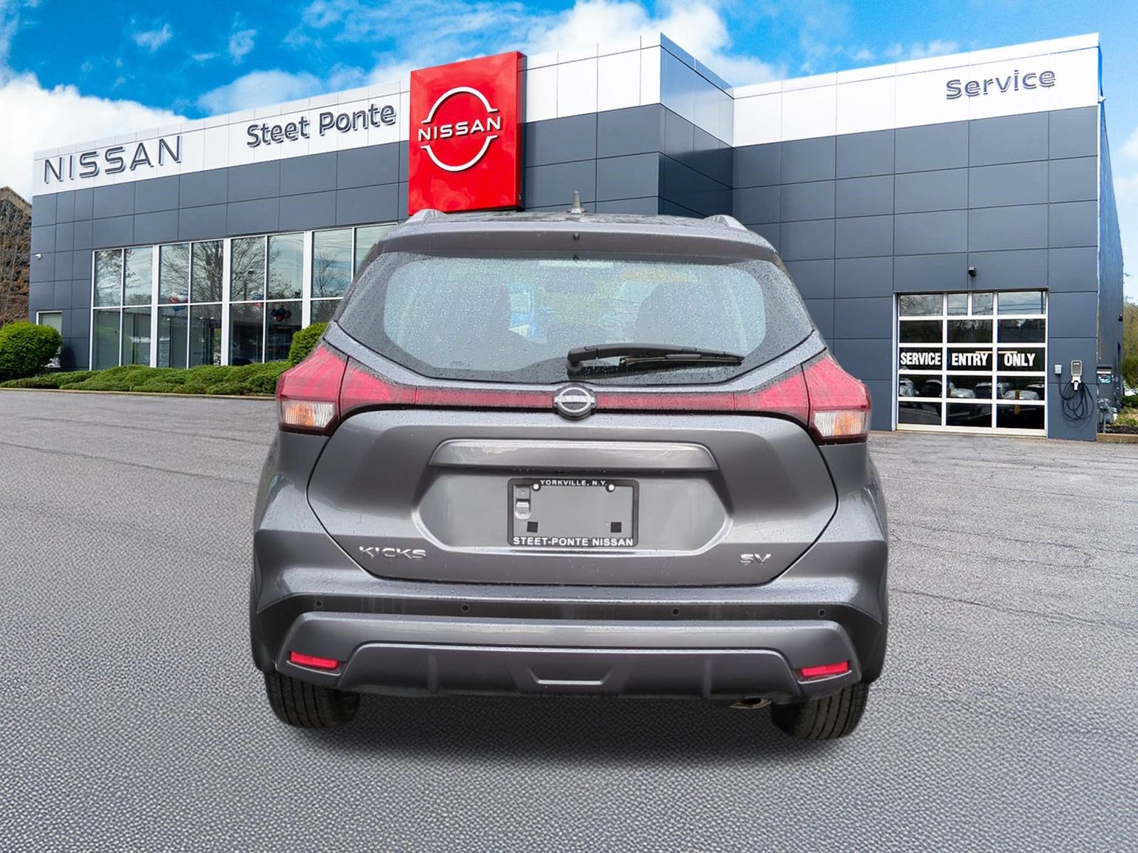 2024 Nissan Kicks SV