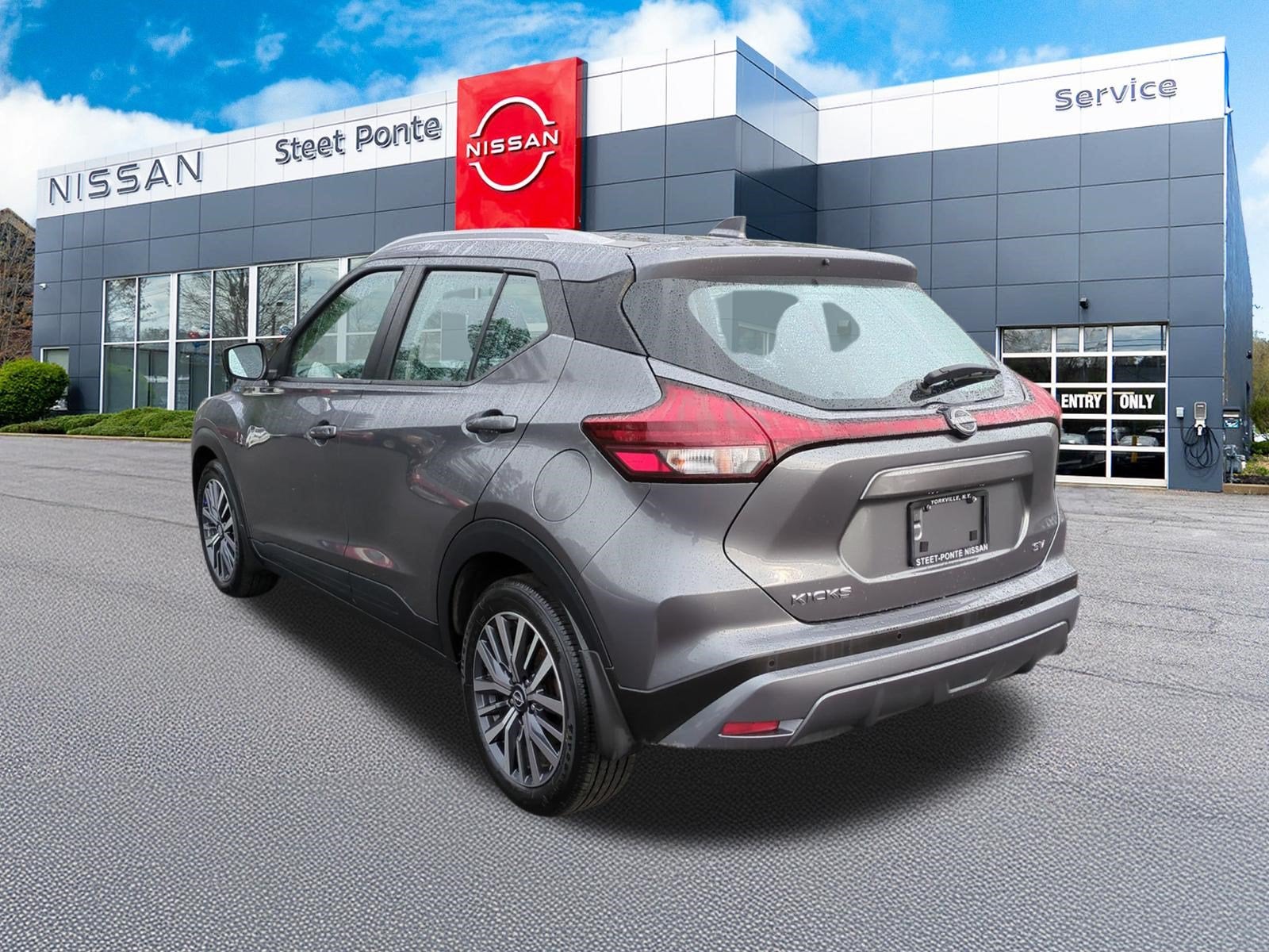 2024 Nissan Kicks SV