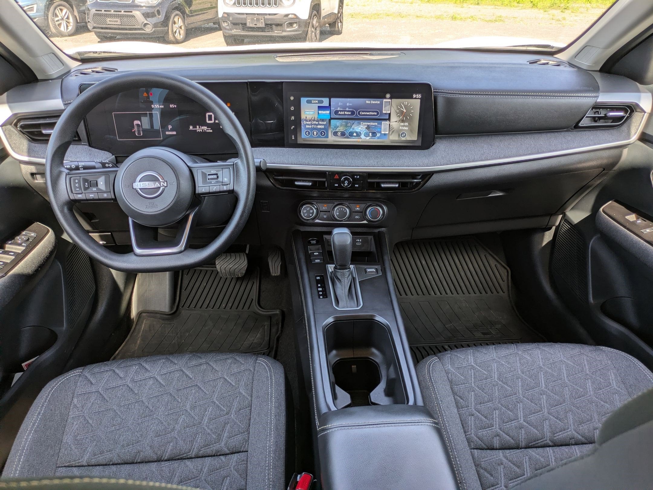 2025 Nissan Kicks SV