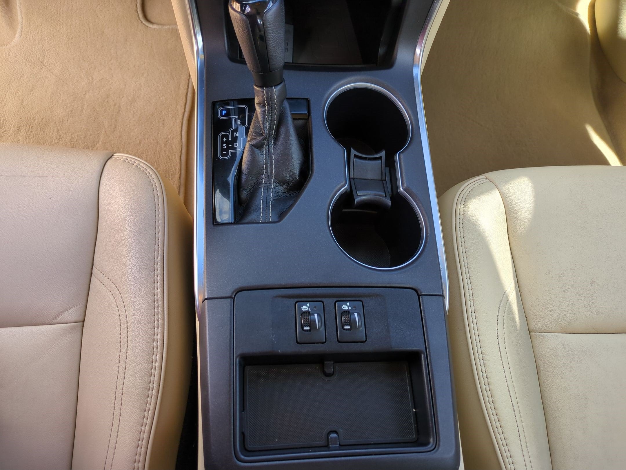 2016 Toyota Camry XLE