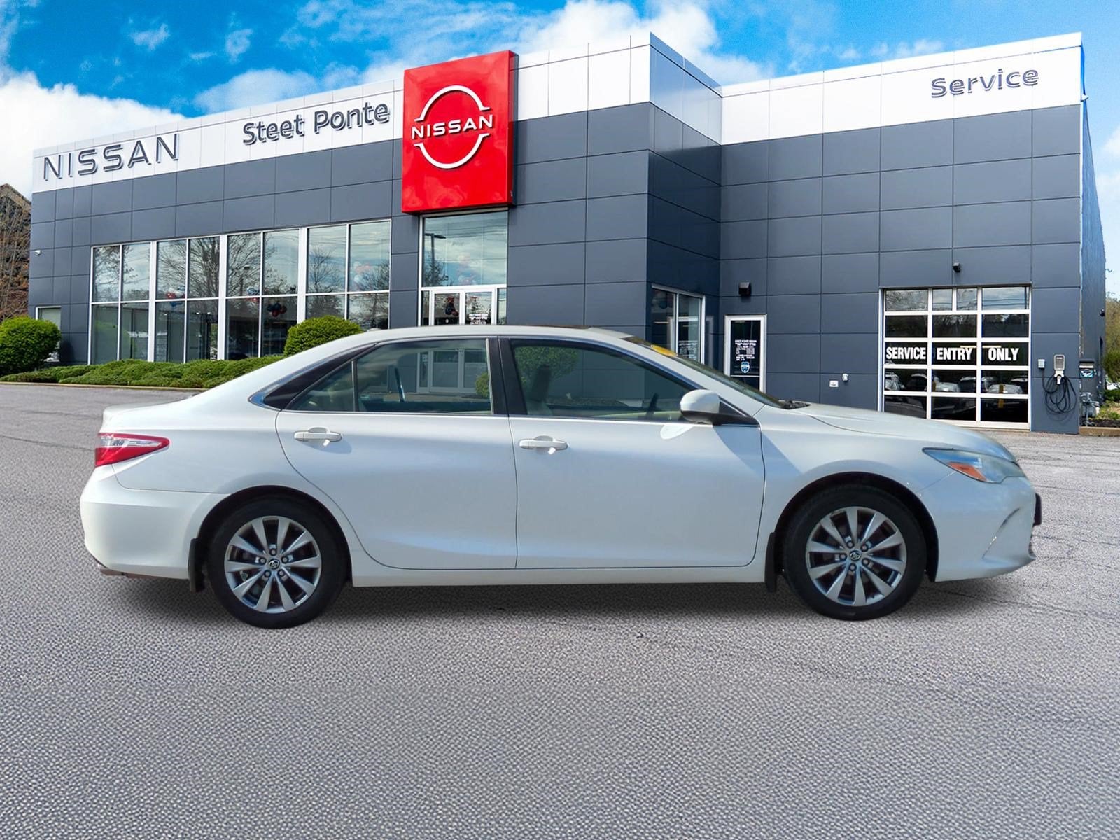 2016 Toyota Camry XLE