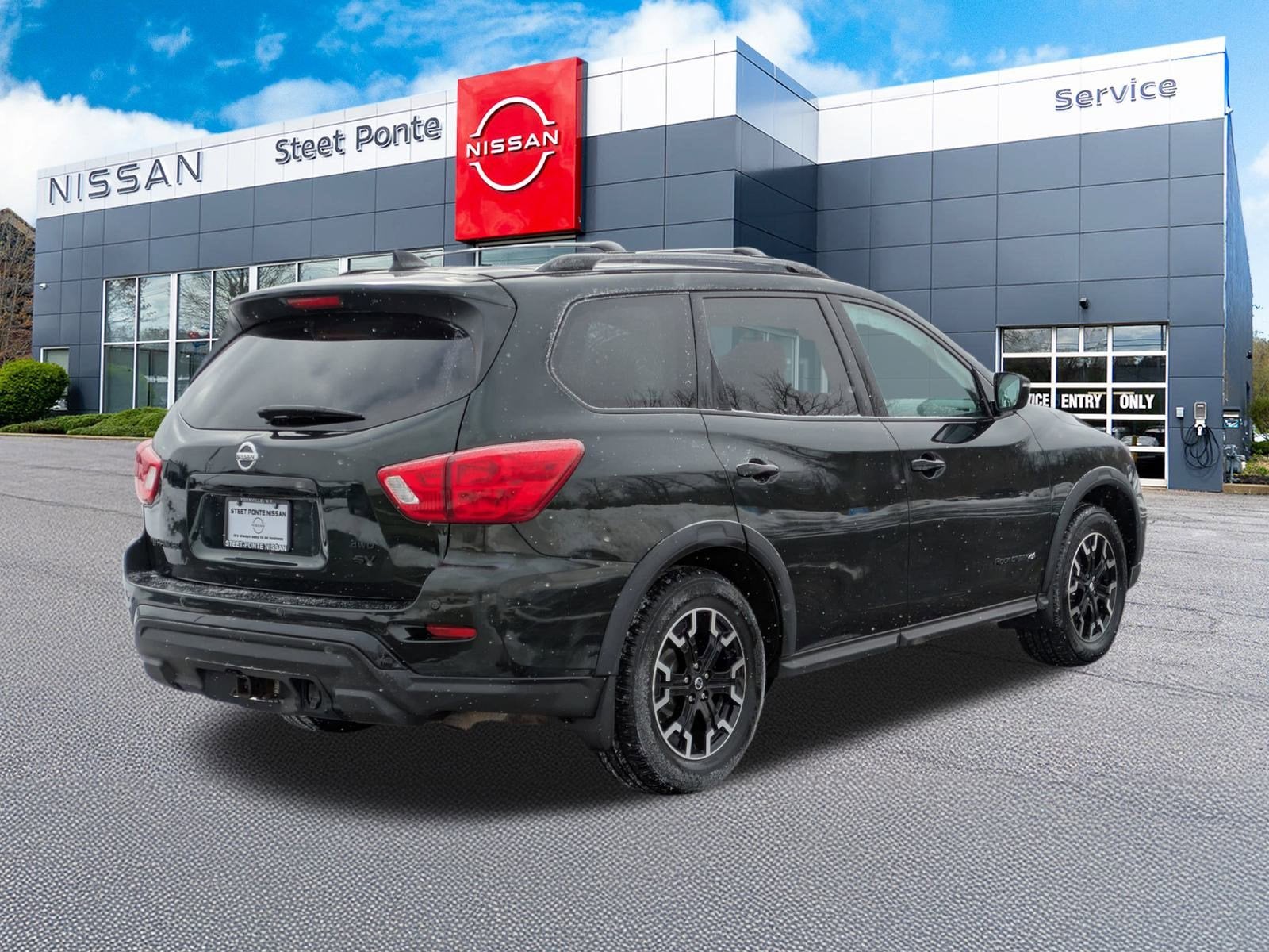 2019 Nissan Pathfinder SV