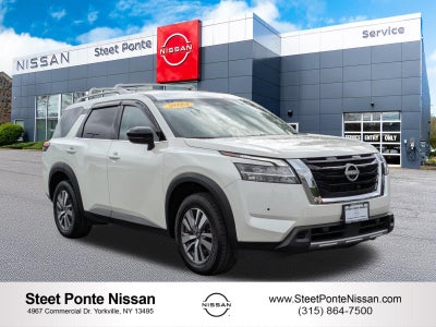 2023 Nissan Pathfinder SL