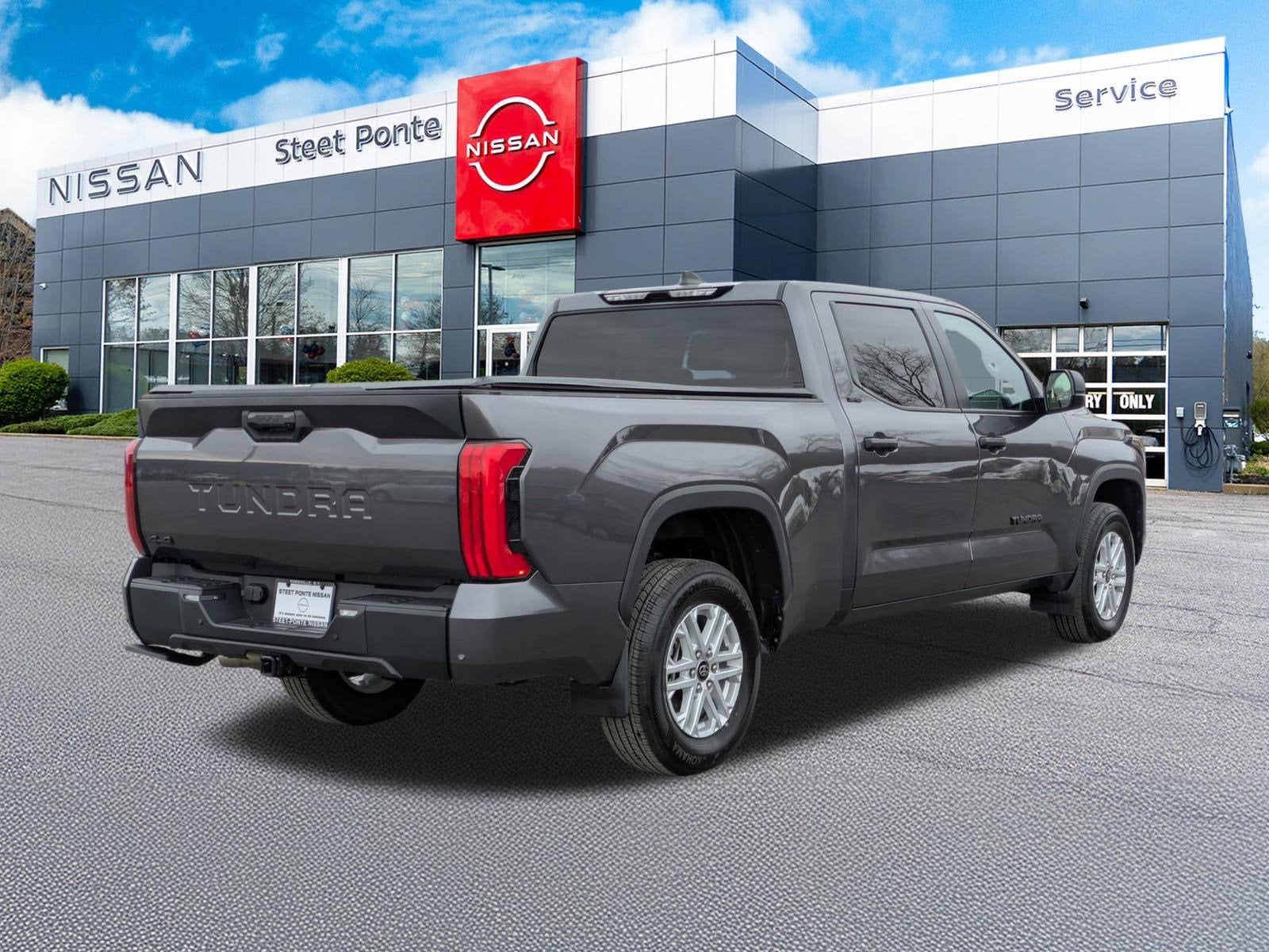 2025 Toyota Tundra 4WD SR5