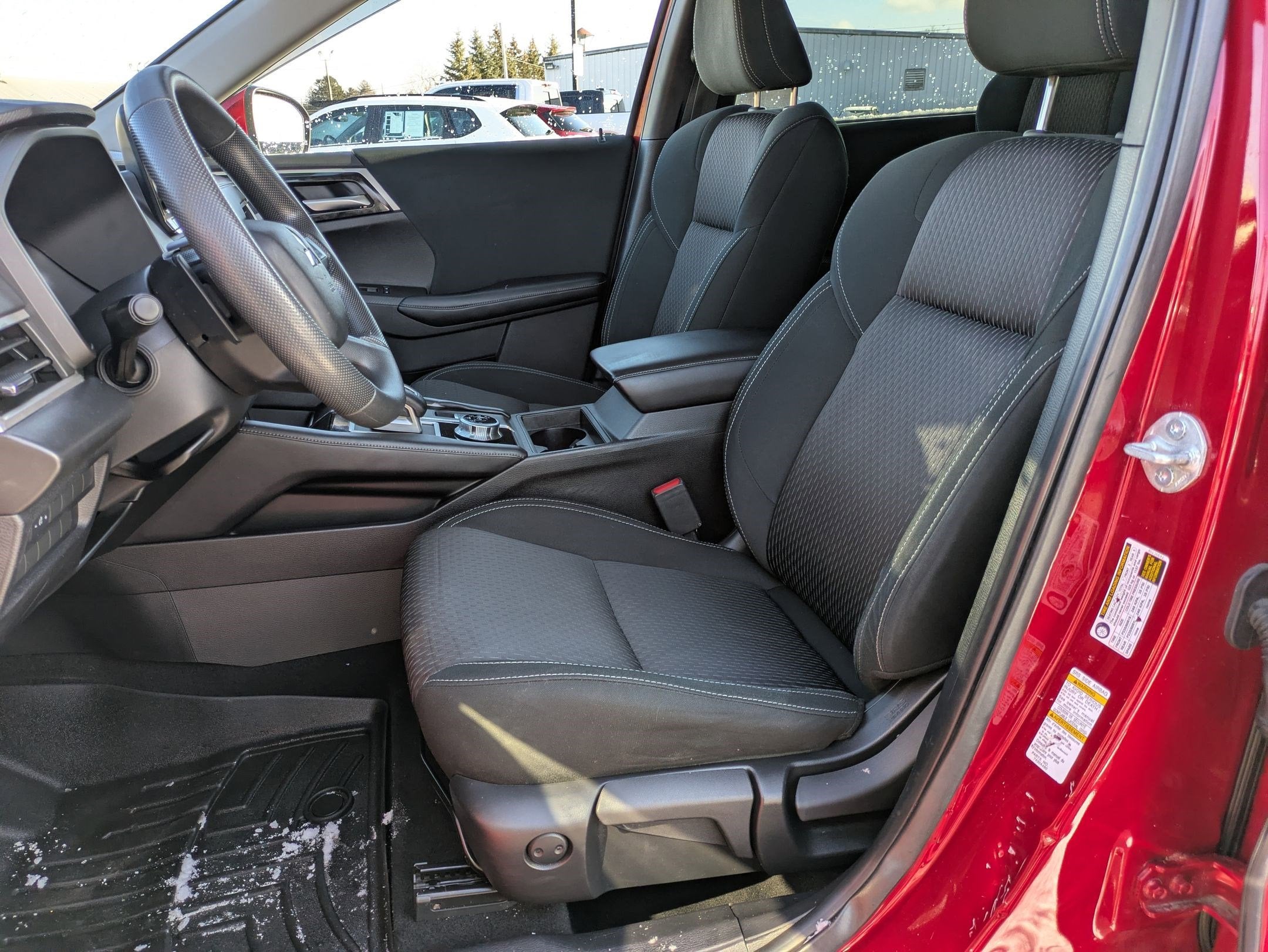 2022 Mitsubishi Outlander ES