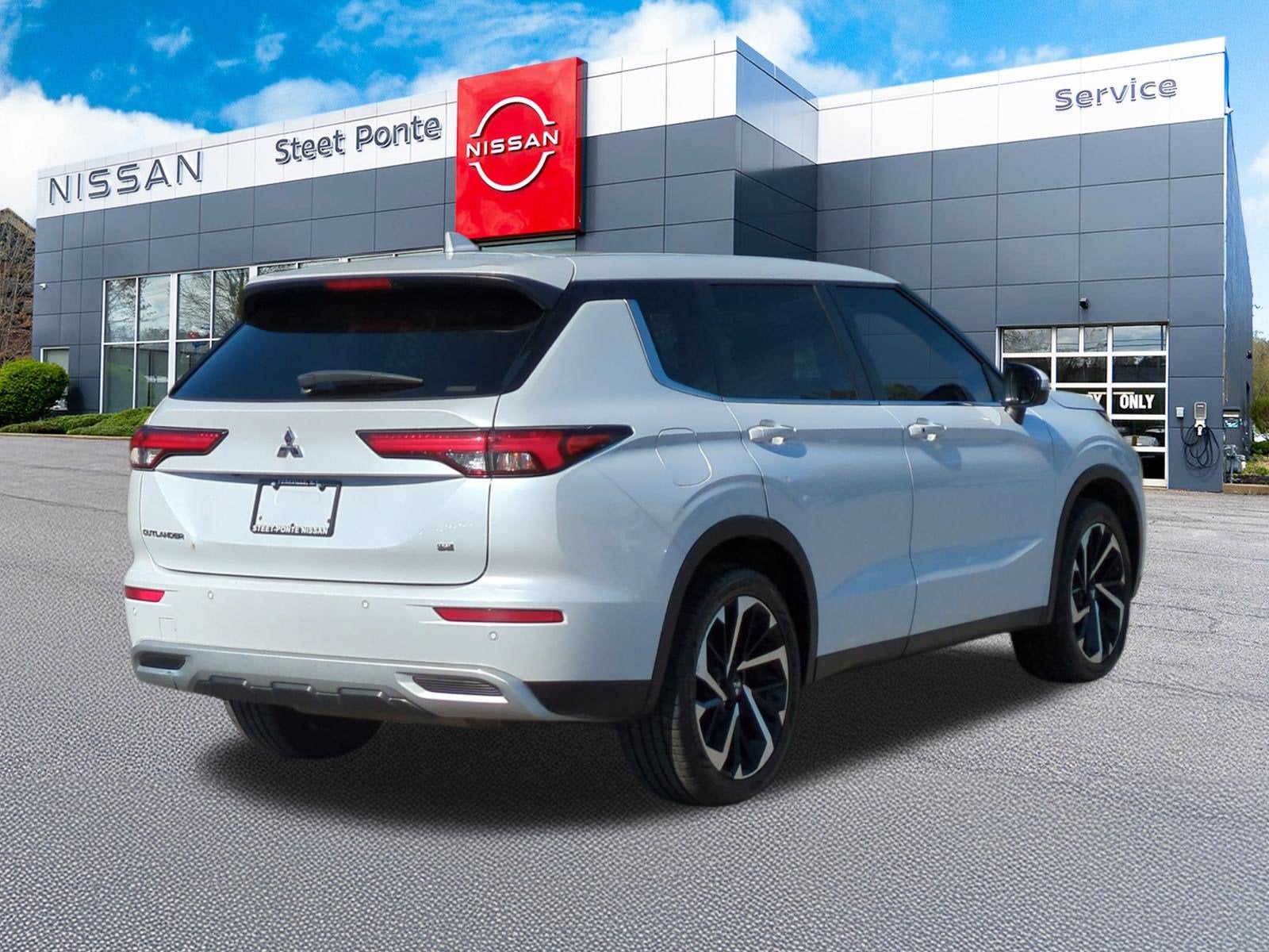 2022 Mitsubishi Outlander SE
