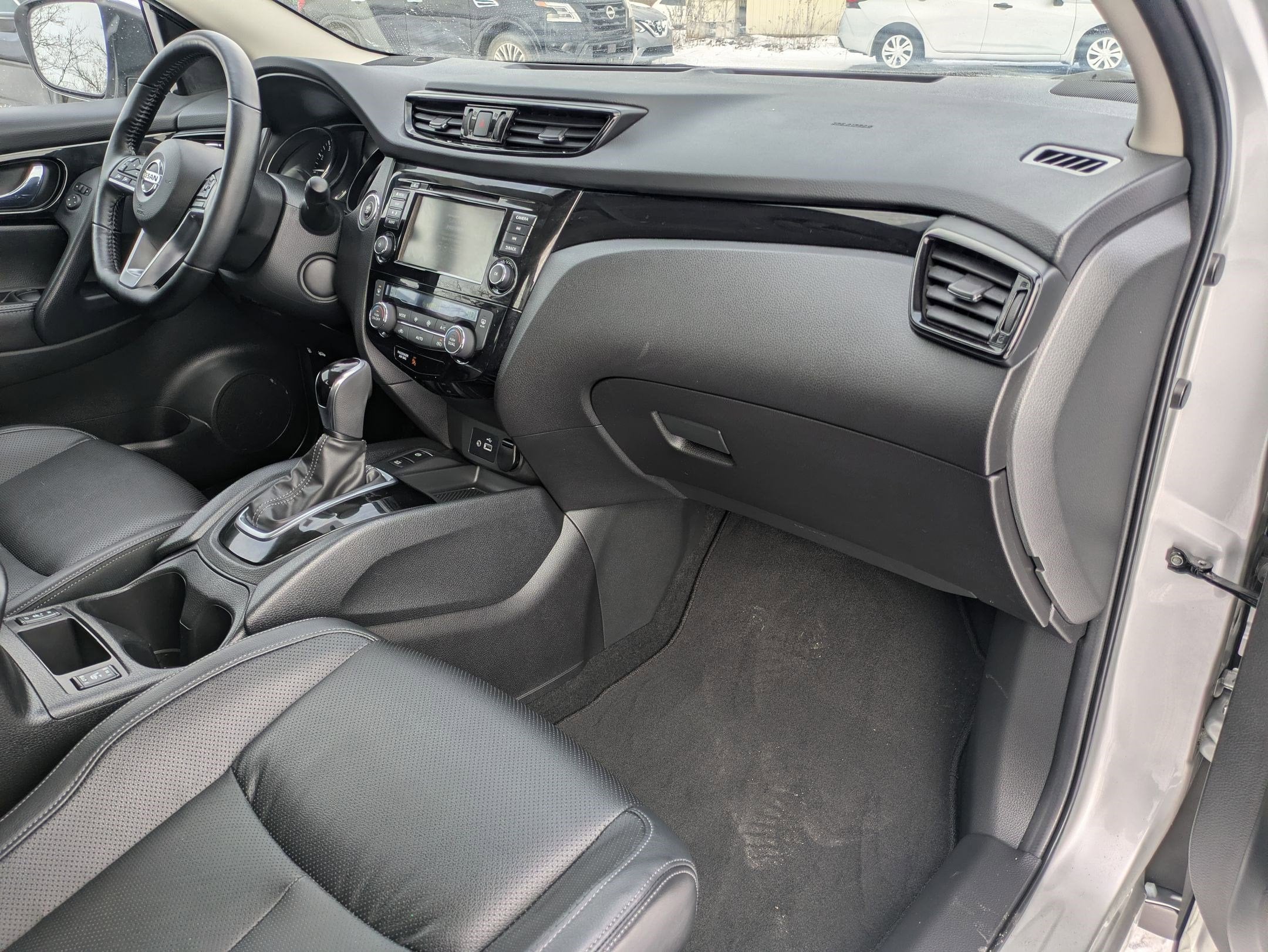 2022 Nissan Rogue Sport SL