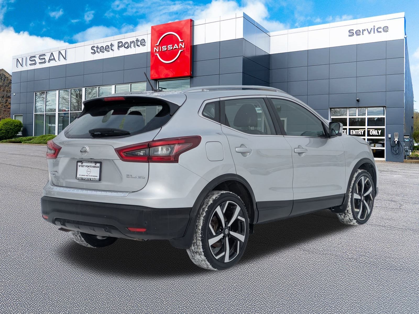 2022 Nissan Rogue Sport SL