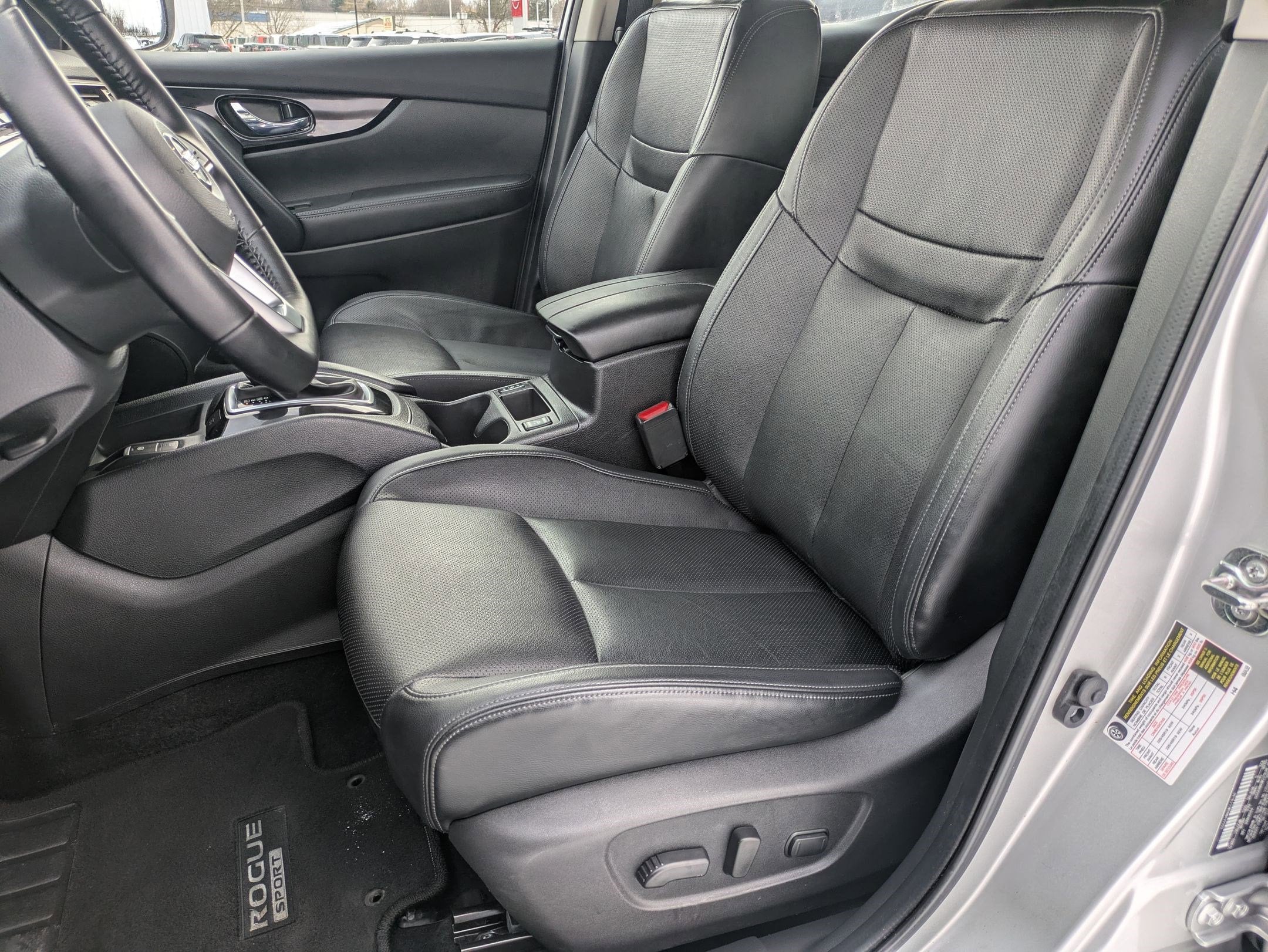 2022 Nissan Rogue Sport SL