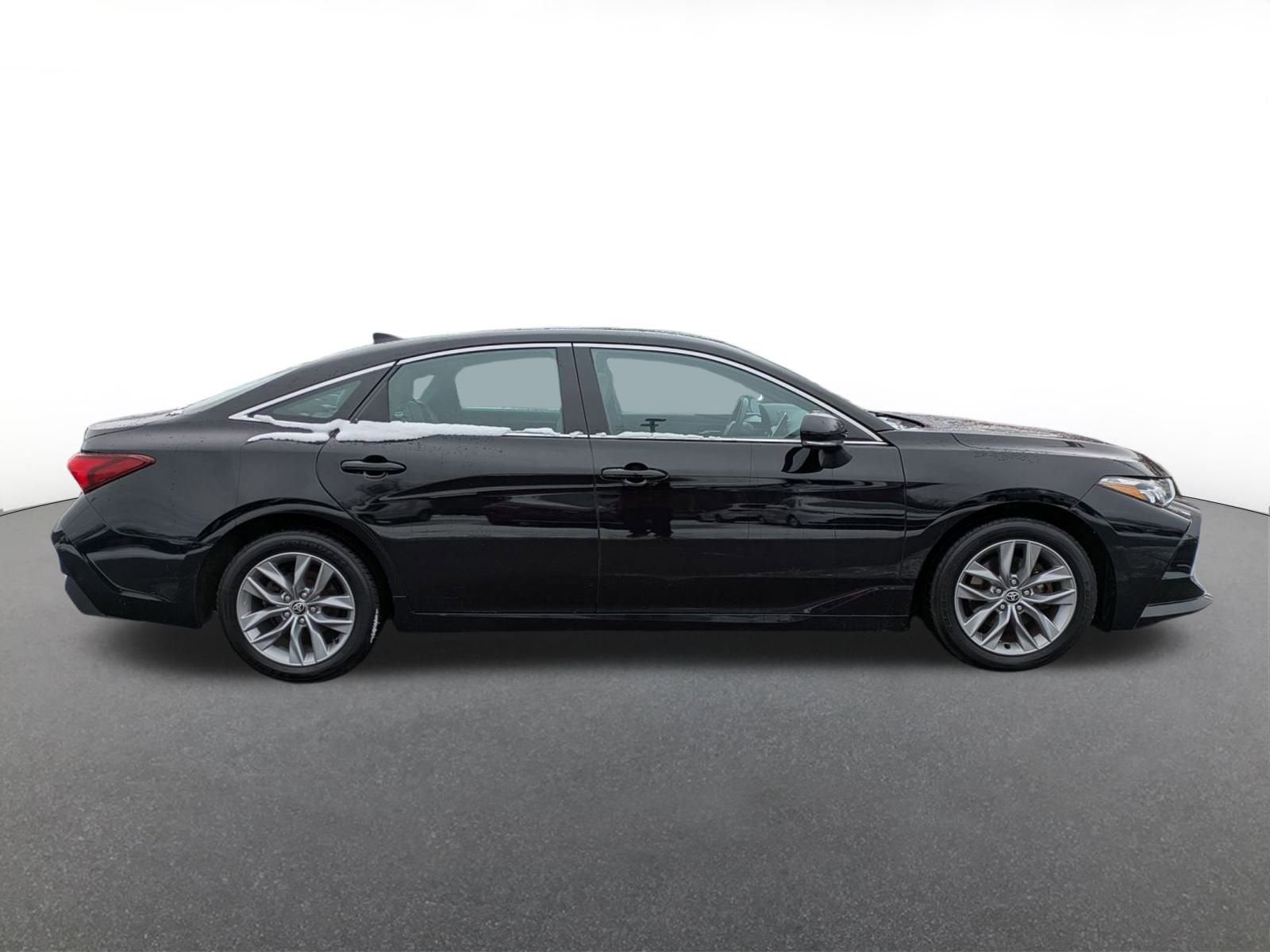 2022 Toyota Avalon XLE