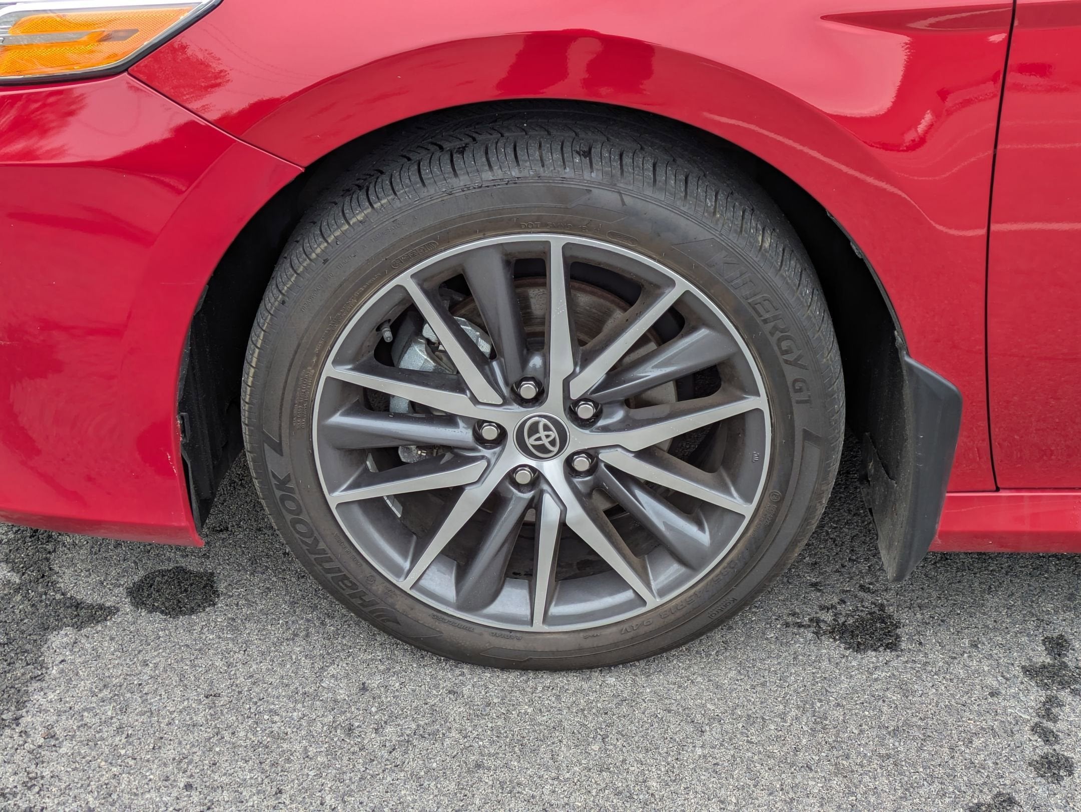 2024 Toyota Camry Hybrid XLE