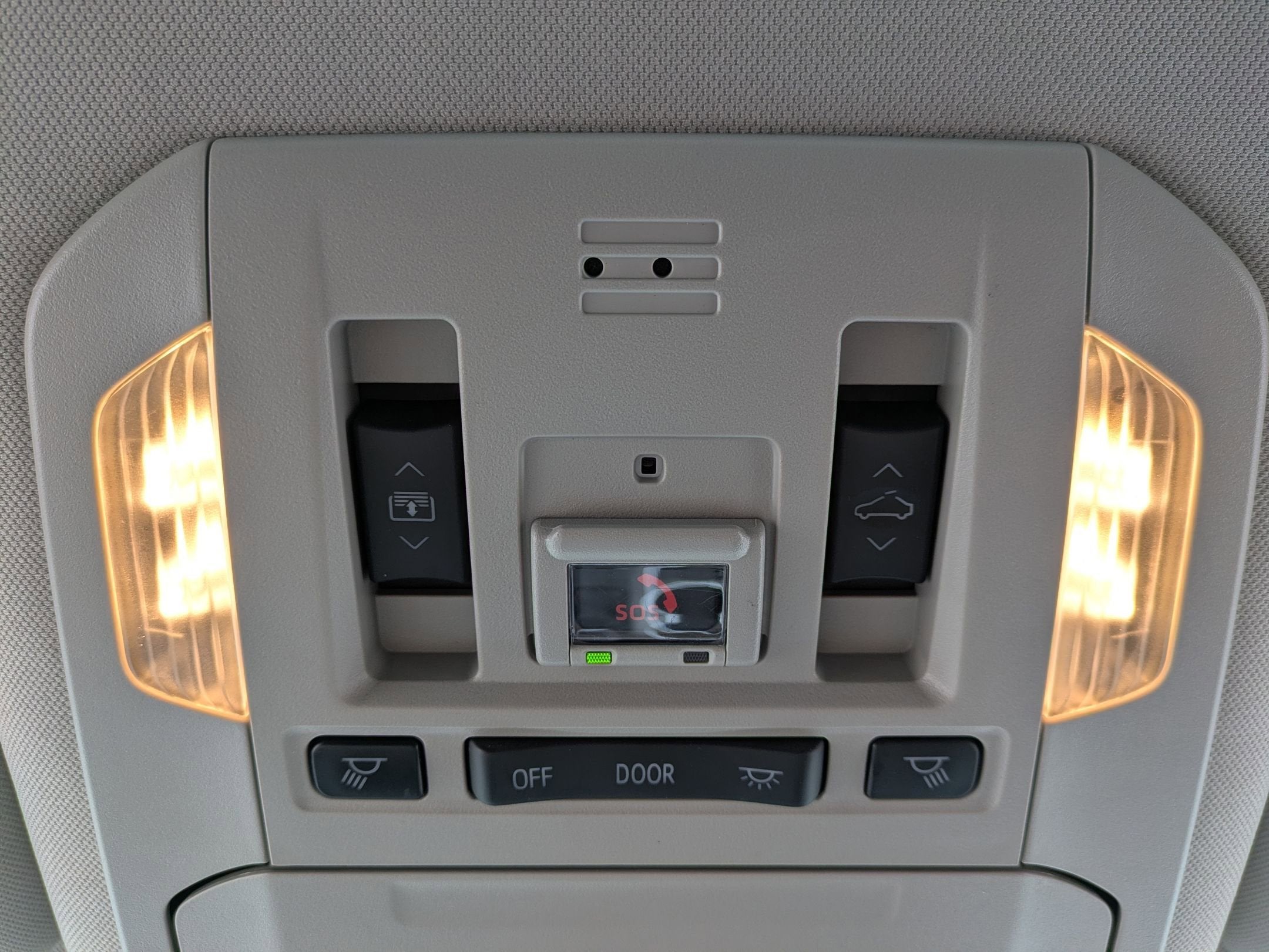 2023 Toyota Highlander Hybrid Platinum