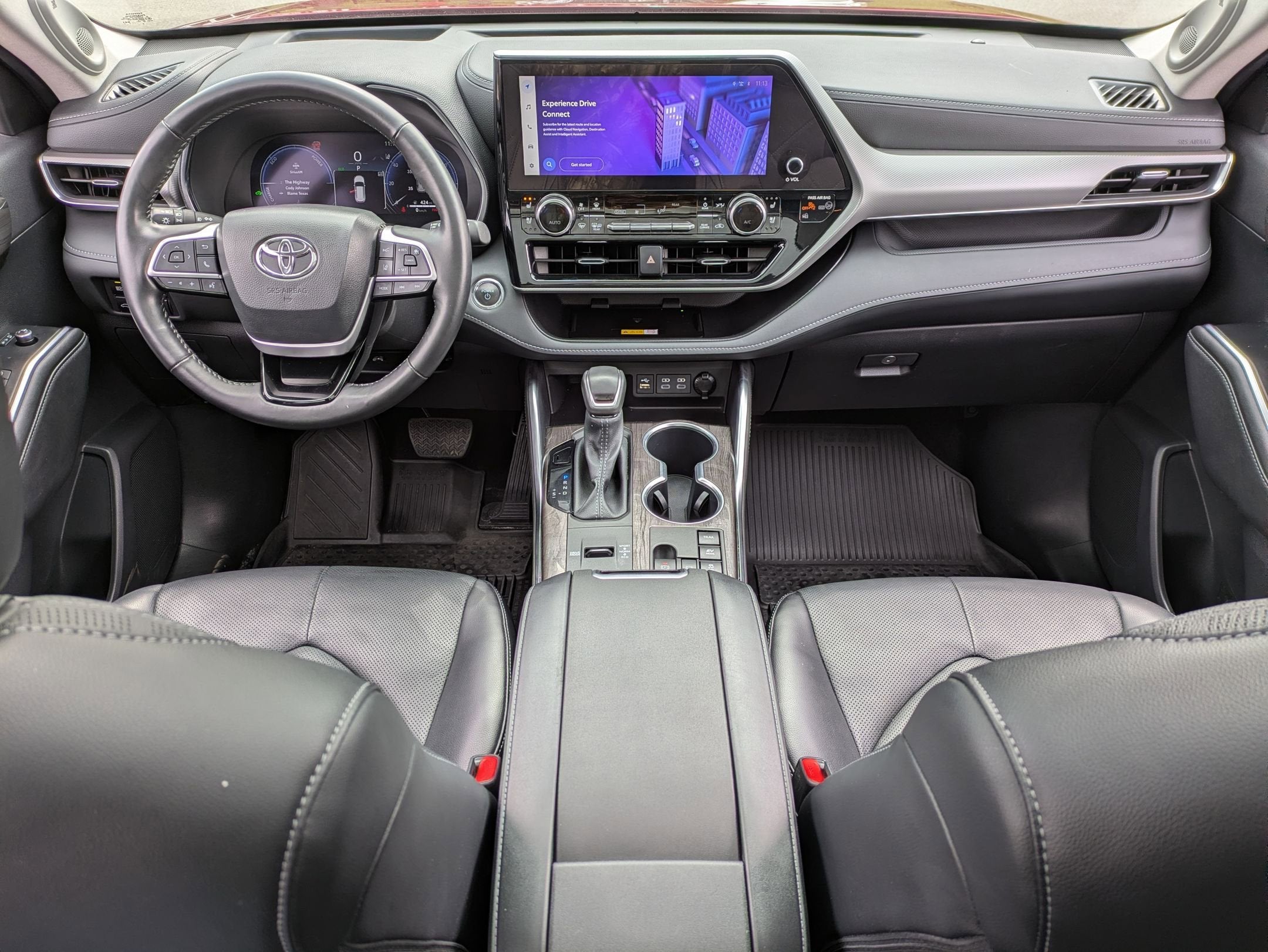 2023 Toyota Highlander Hybrid Platinum