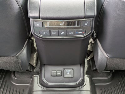 2023 Toyota Highlander Hybrid Platinum