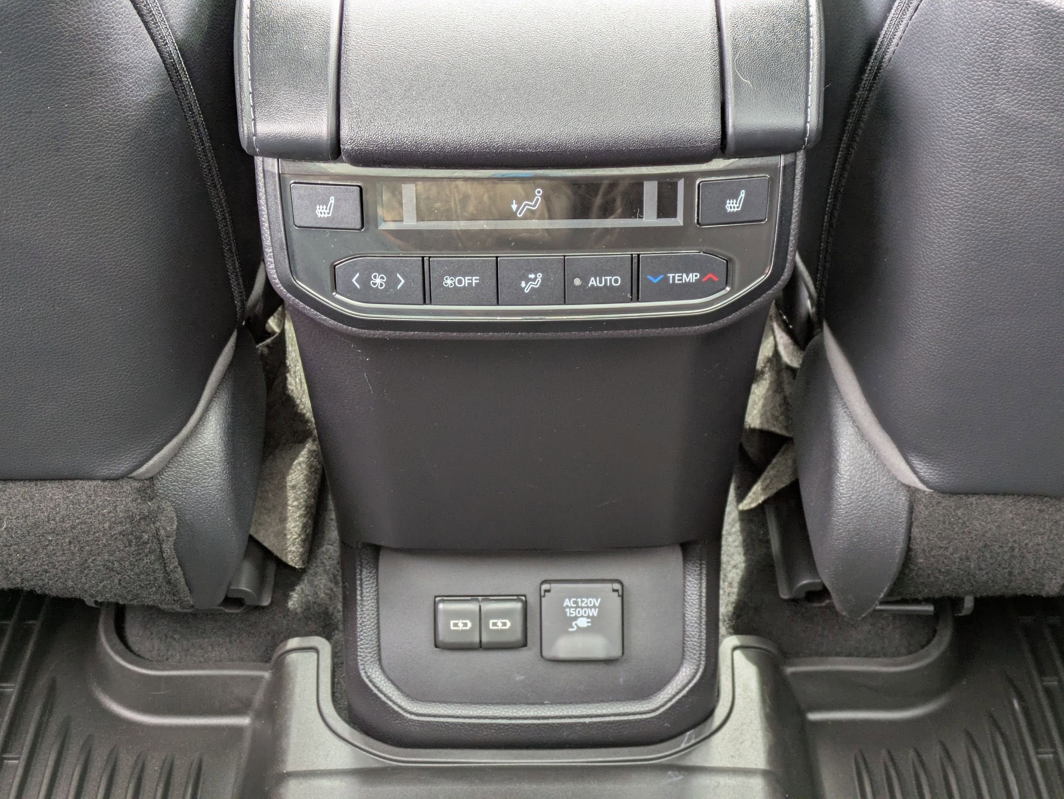 2023 Toyota Highlander Hybrid Platinum