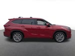 2023 Toyota Highlander Hybrid Platinum