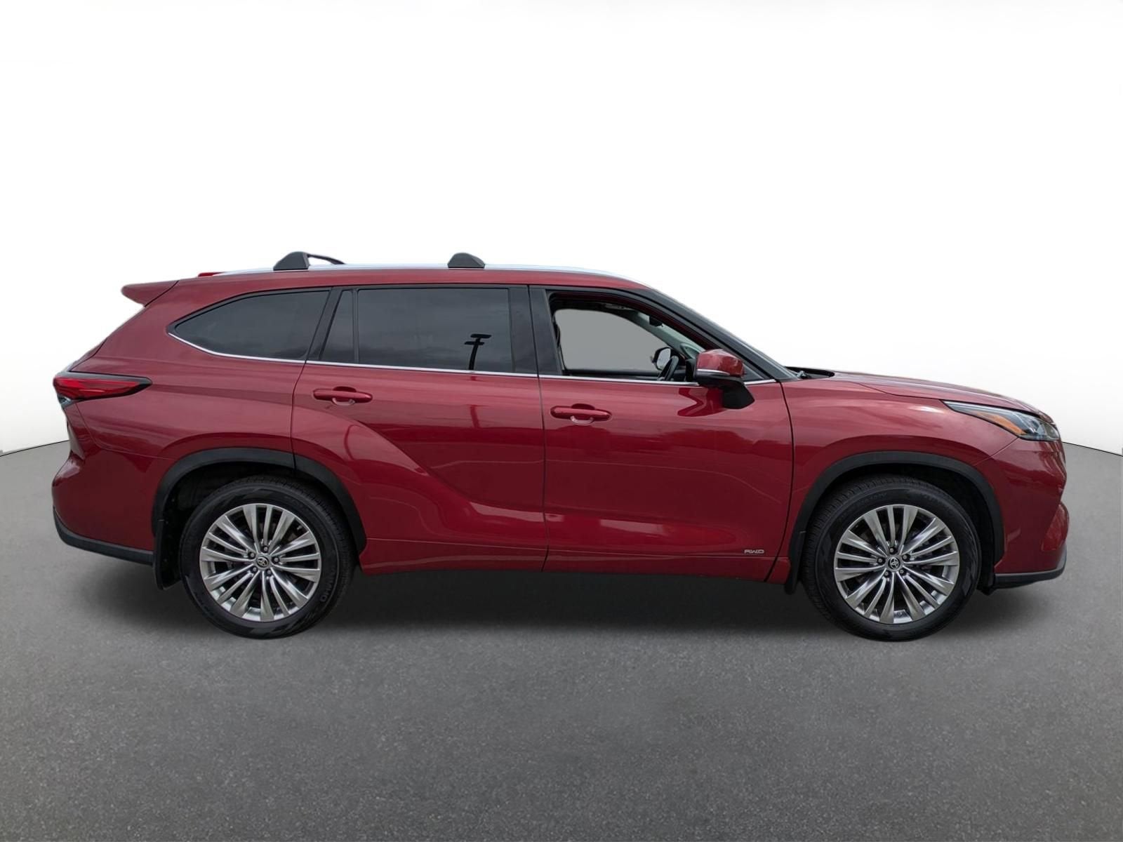 2023 Toyota Highlander Hybrid Platinum