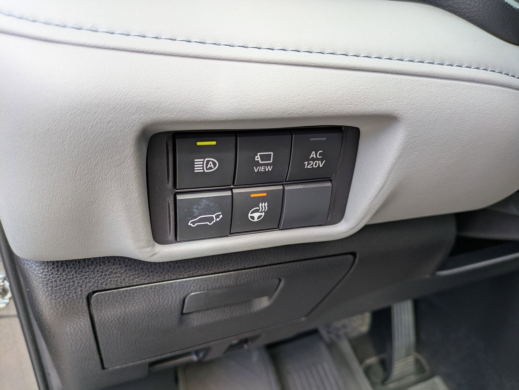 2024 Toyota Highlander Hybrid Platinum