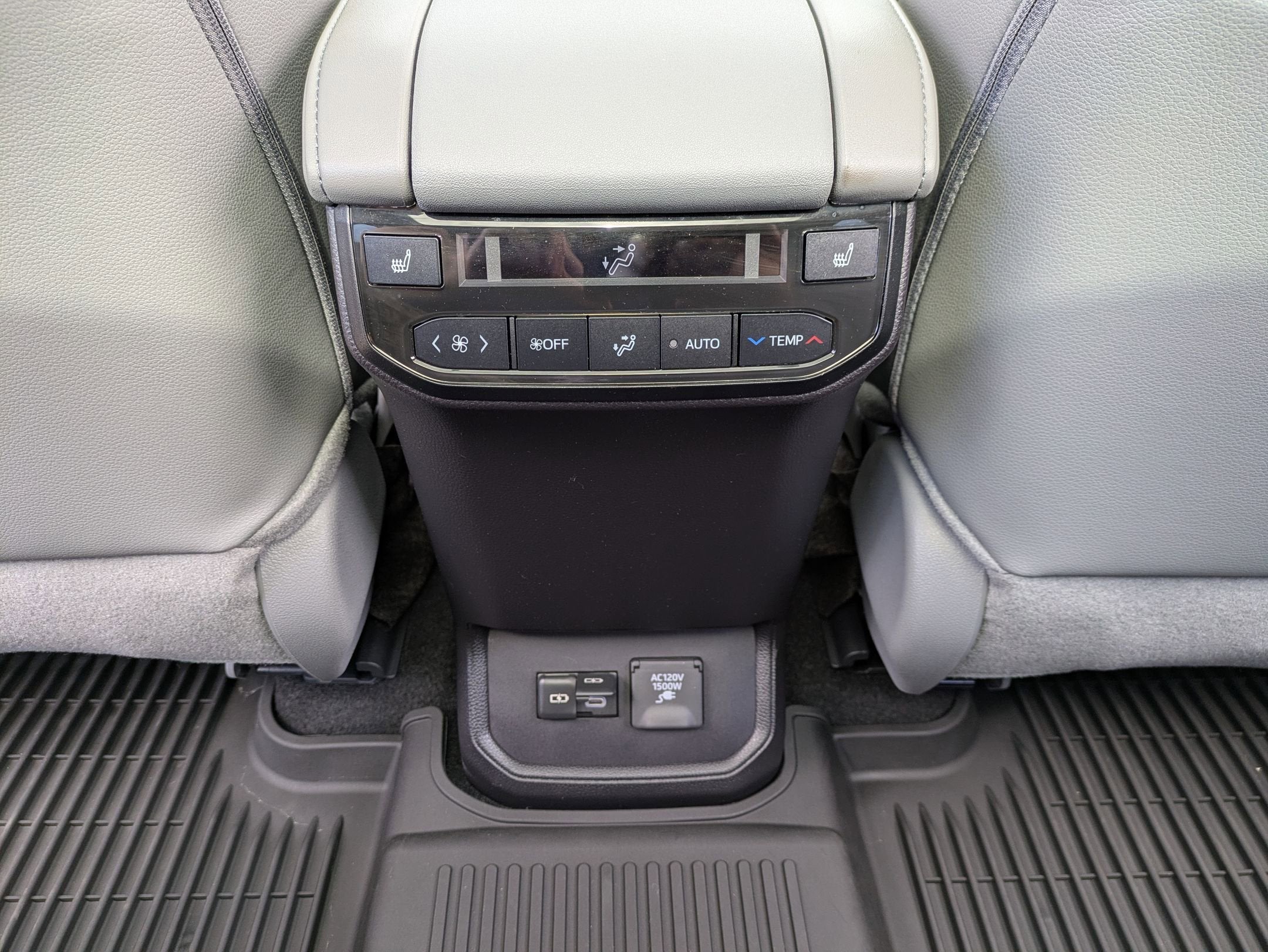 2024 Toyota Highlander Hybrid Platinum