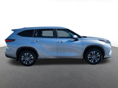 2023 Toyota Highlander Base