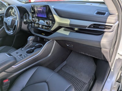 2023 Toyota Highlander Base