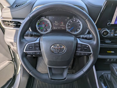 2023 Toyota Highlander Base