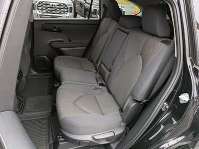 2023 Toyota Highlander Base