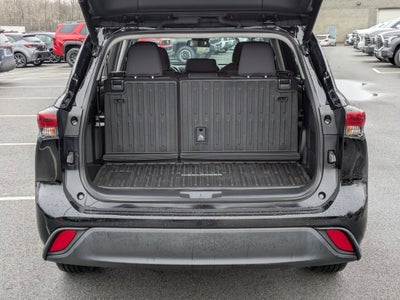 2023 Toyota Highlander Base