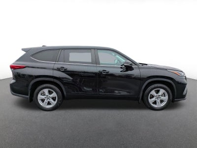 2023 Toyota Highlander Base