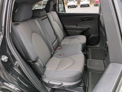 2023 Toyota Highlander Base