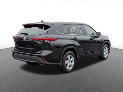 2023 Toyota Highlander Base