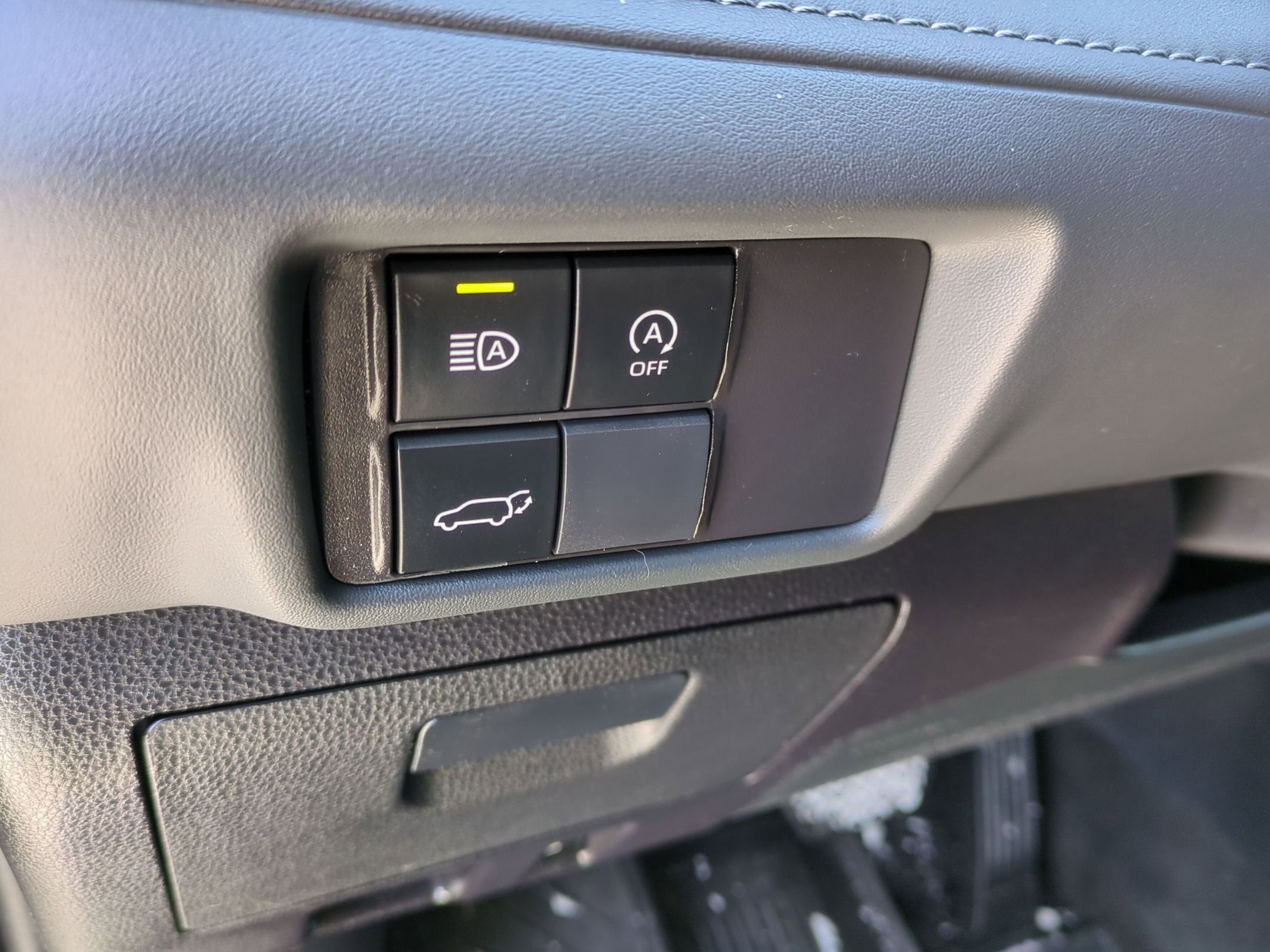 2023 Toyota Highlander Base