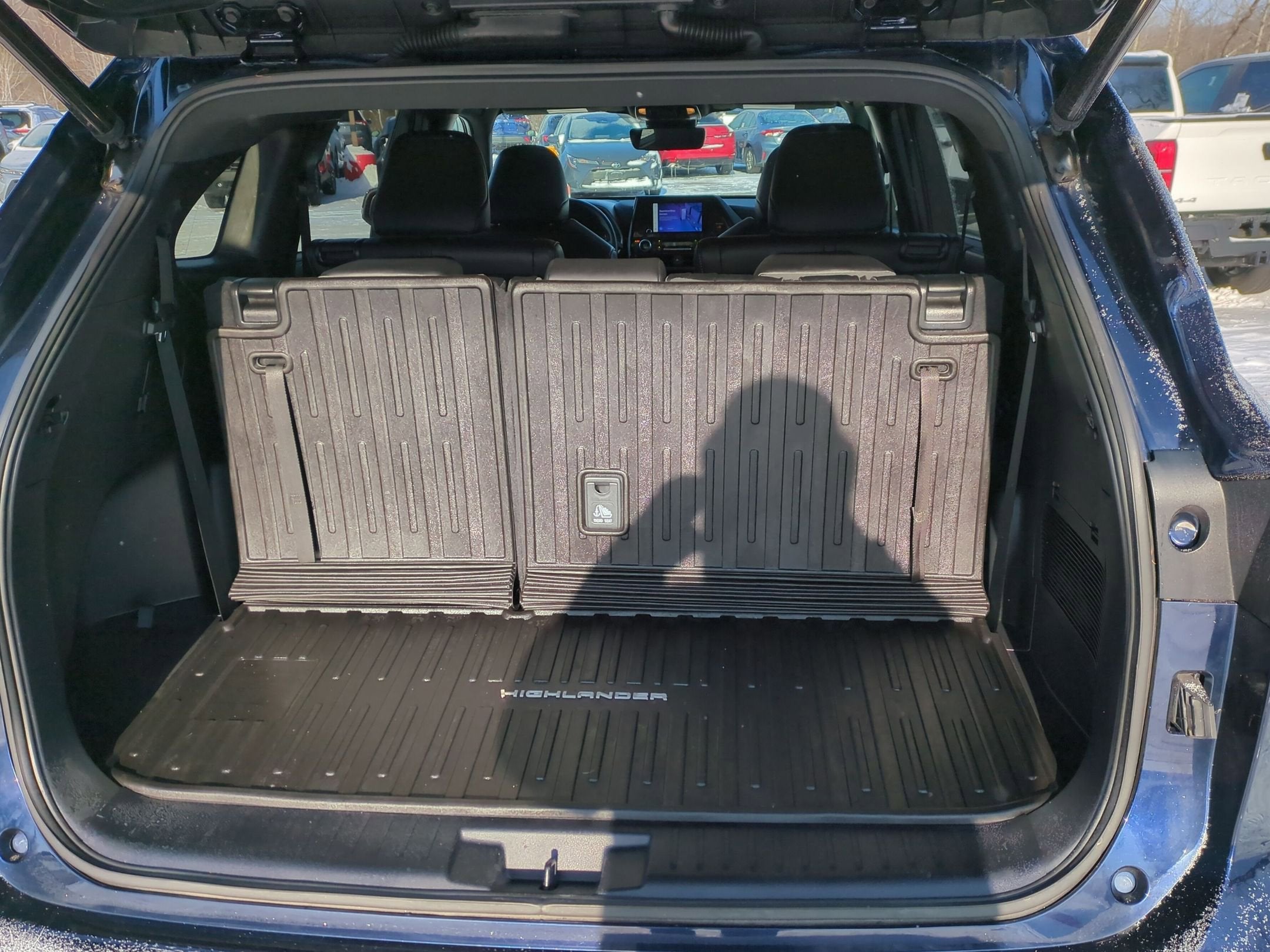 2023 Toyota Highlander Base