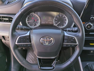 2023 Toyota Highlander Base