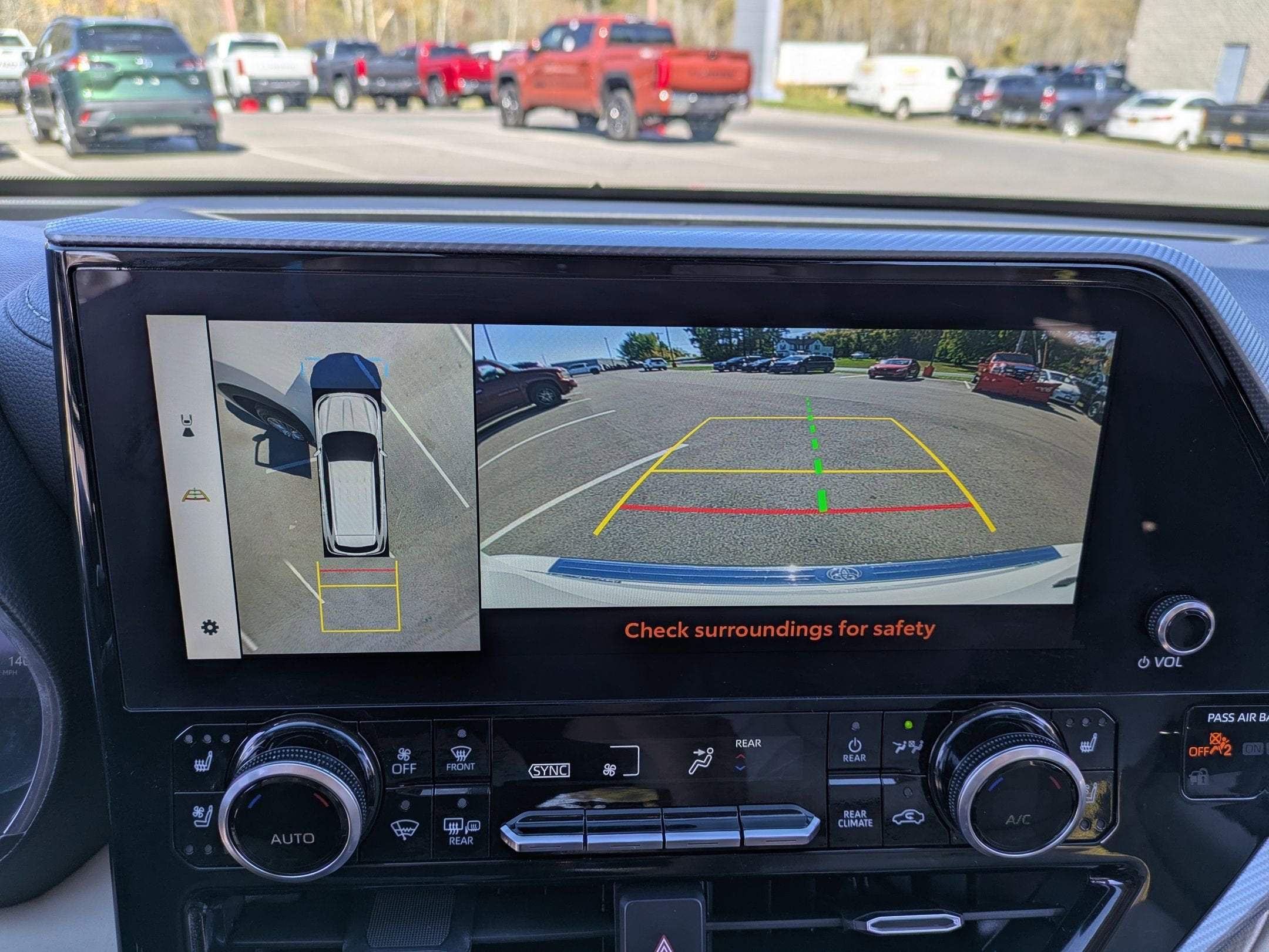 2023 Toyota Highlander Base