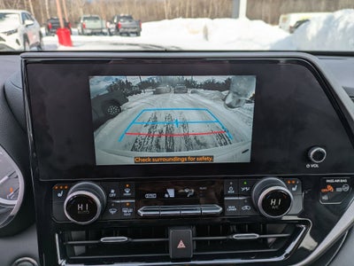 2023 Toyota Highlander Base