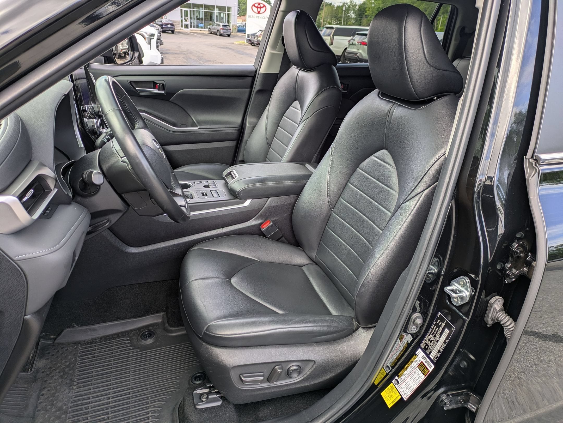 2024 Toyota Highlander Base