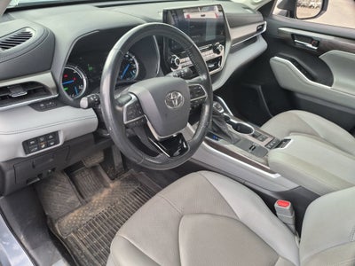 2021 Toyota Highlander Base