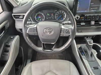 2021 Toyota Highlander Base