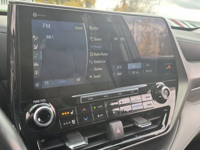 2021 Toyota Highlander Base