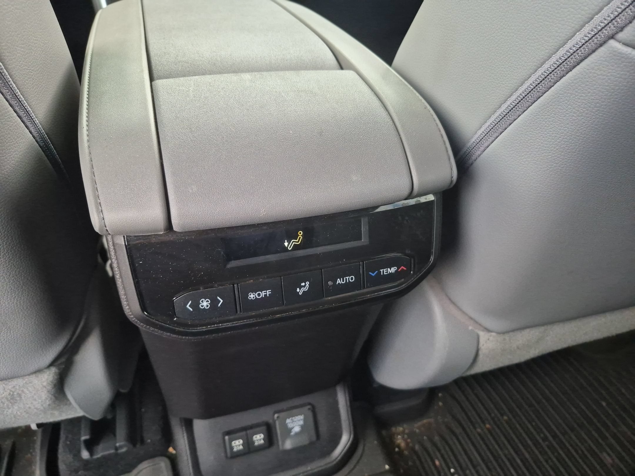 2021 Toyota Highlander Base